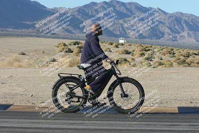 media/Oct-30-2025-Racers Edge (Thu) [[dabbdaf680]]/1-Around the Pits- Track Walk/